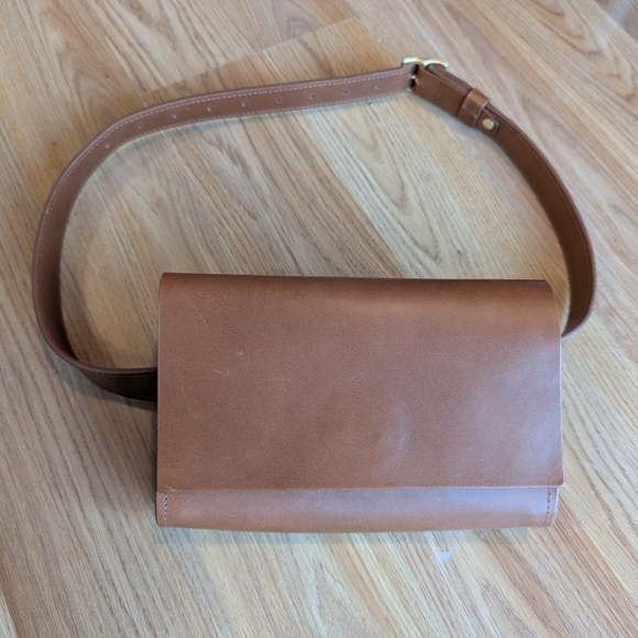 Teddi Joelle Handbags - Tan Leather Crossbody Bag